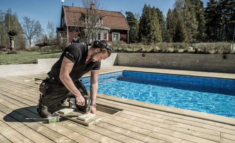 HUR MAN PLANERAR EN INBYGGD POOL