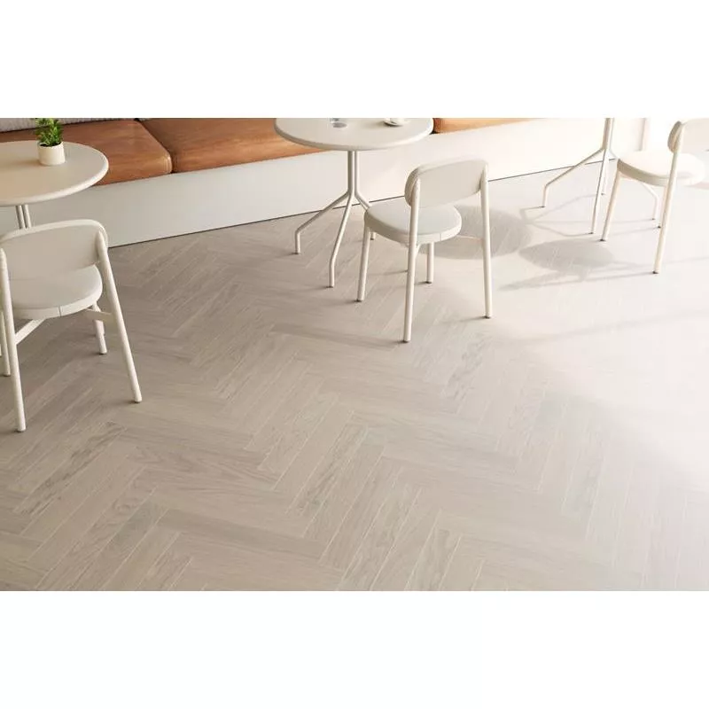 Härdat trägolv fiskben ek