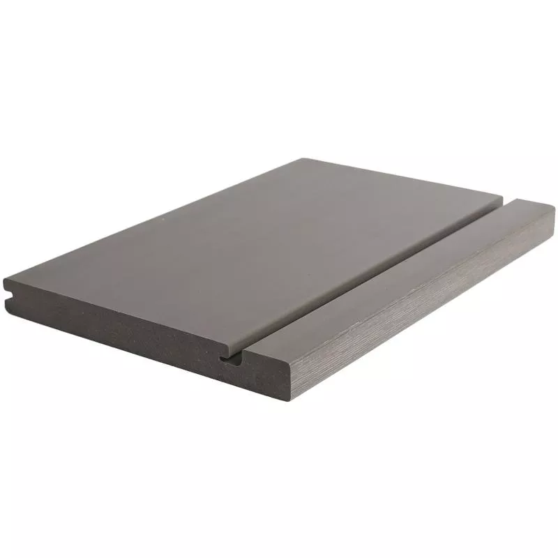 Trall träkomposit kant