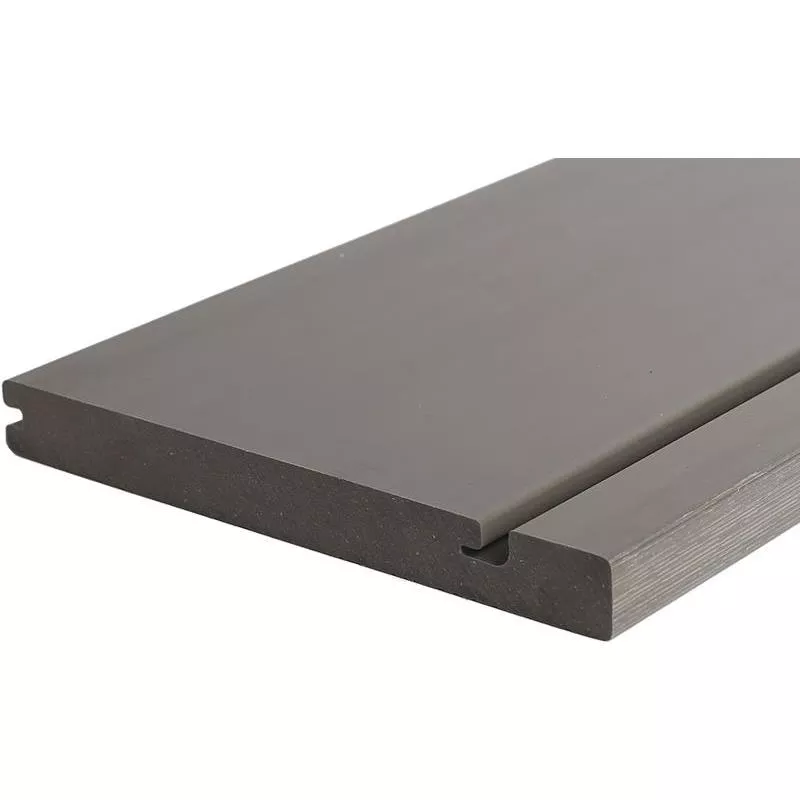 Trall träkomposit kant