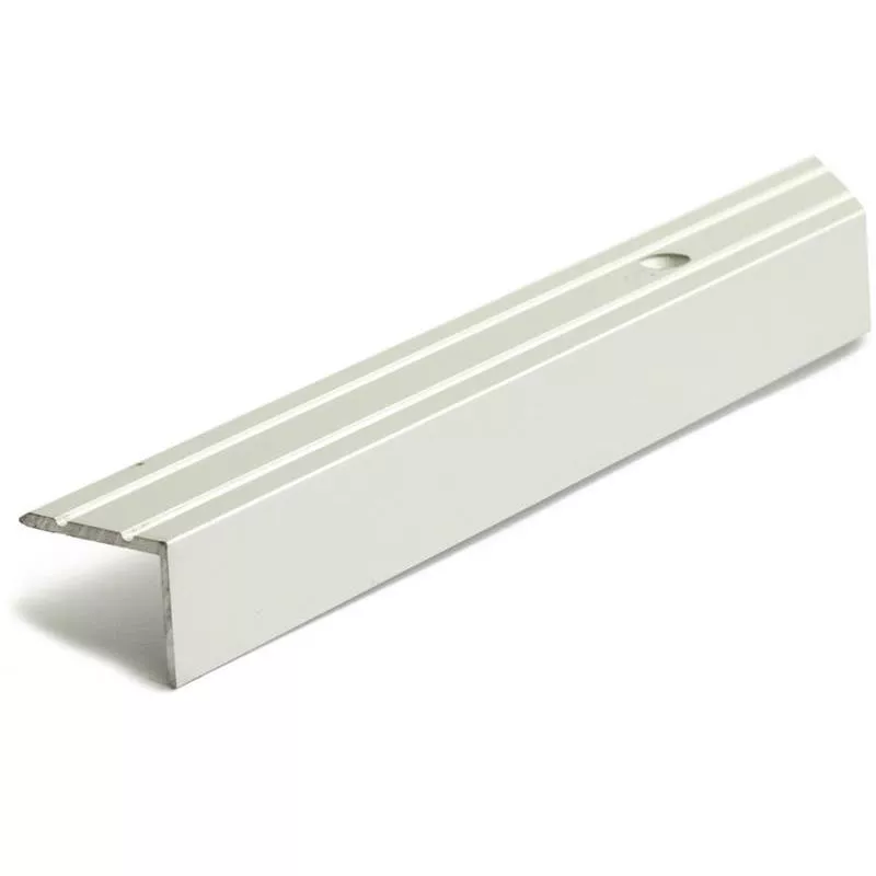 Trappkantslist A36
