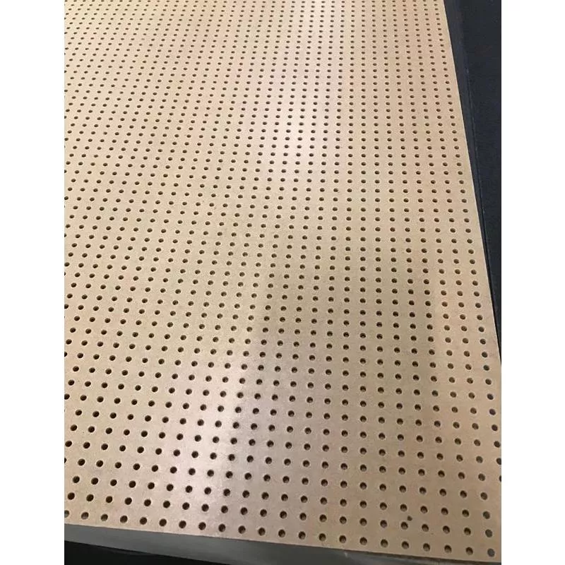 Perforerad hård board